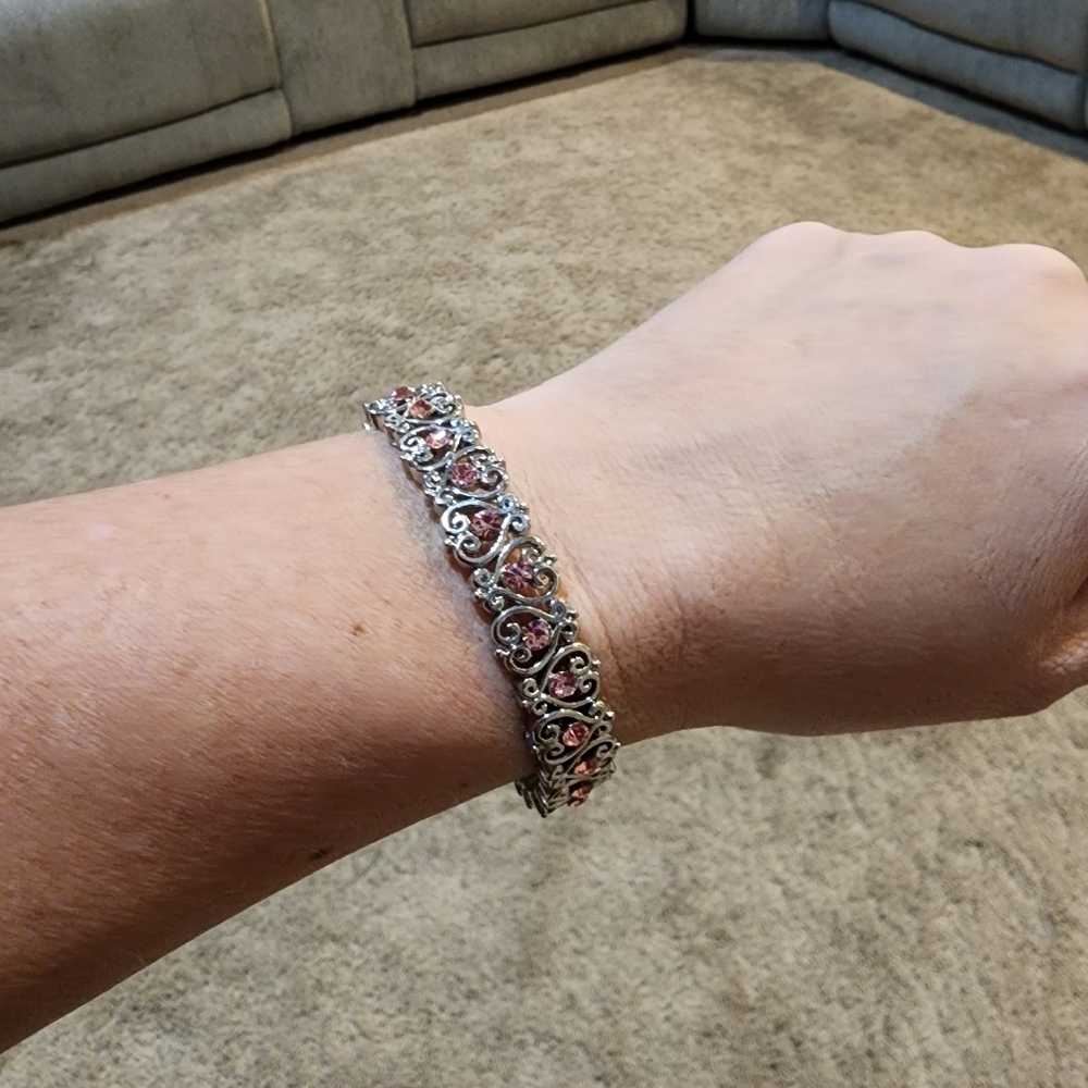 Cookie Lee Silver & Pink Heart stretch bracelet NWT - Picture 6 of 8